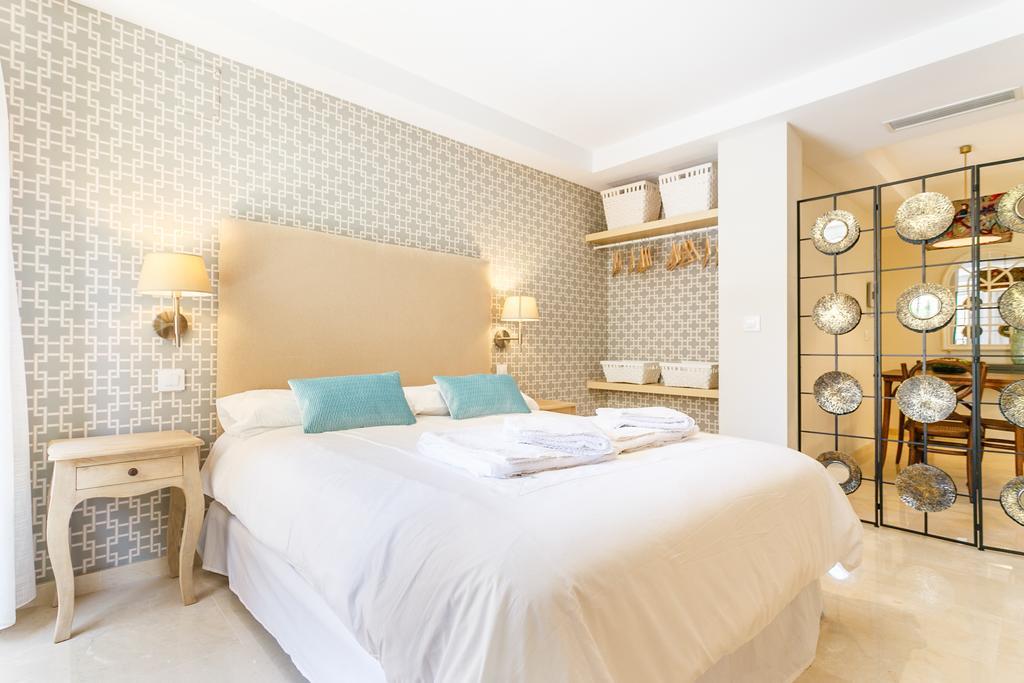 Apartamento Living By Cathedral Севилья Экстерьер фото