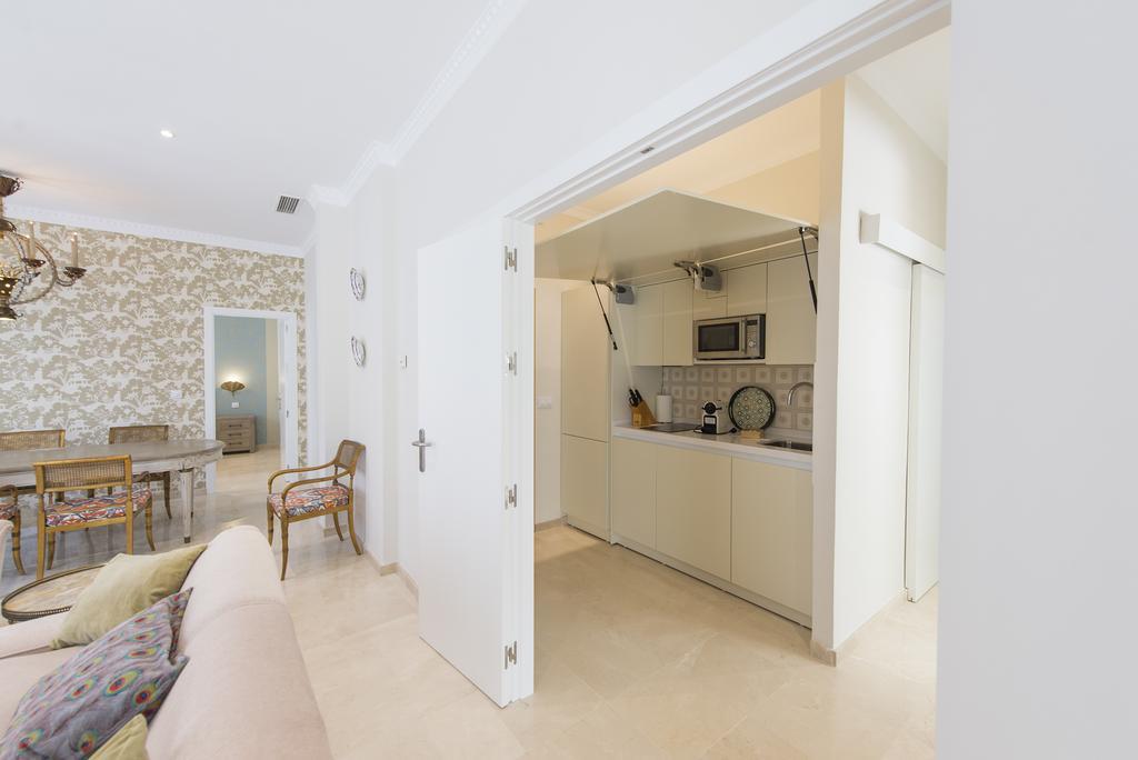 Apartamento Living By Cathedral Севилья Экстерьер фото