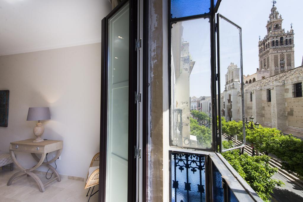 Apartamento Living By Cathedral Севилья Экстерьер фото