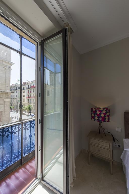 Apartamento Living By Cathedral Севилья Экстерьер фото